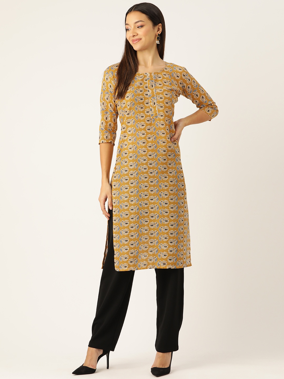 

Molcha Floral Printed Gotta Patti Pure Cotton Kurta, Yellow