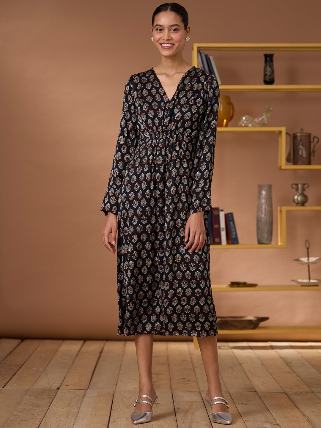 

OKHAI Royal Topaz Floral Printed Silk V-Neck Gathered Silk Ethnic Dress, Black