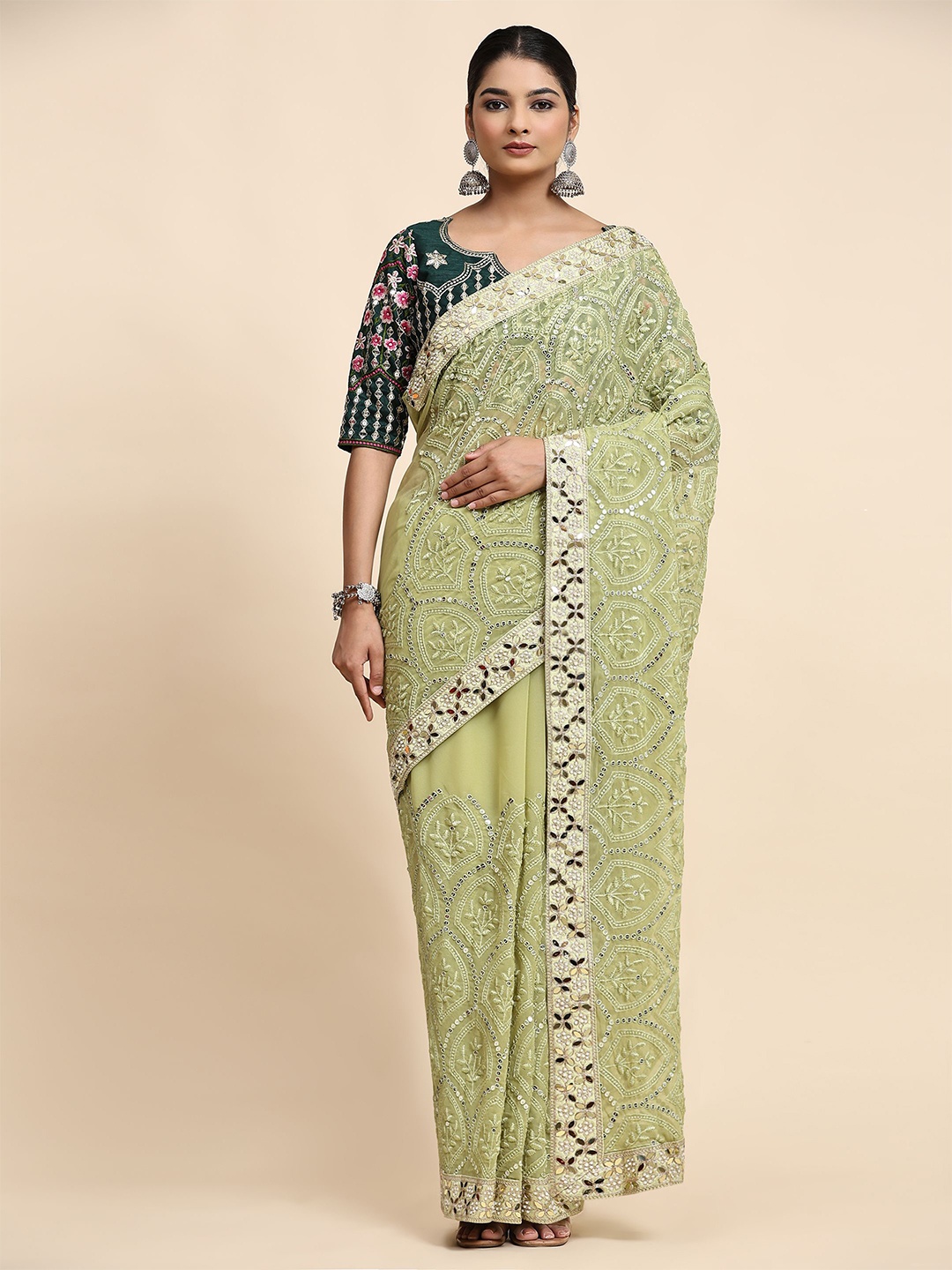 

Vastrasky Global Grey Pure Chiffon Saree