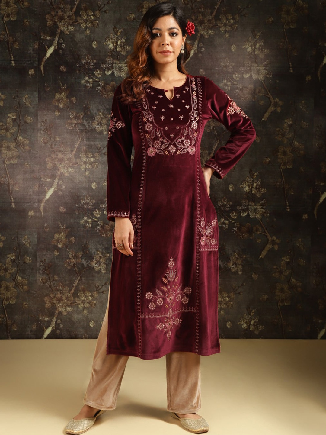 

Lakshita Floral Embroidered Keyhole Neck Zari Velvet Kurta, Maroon