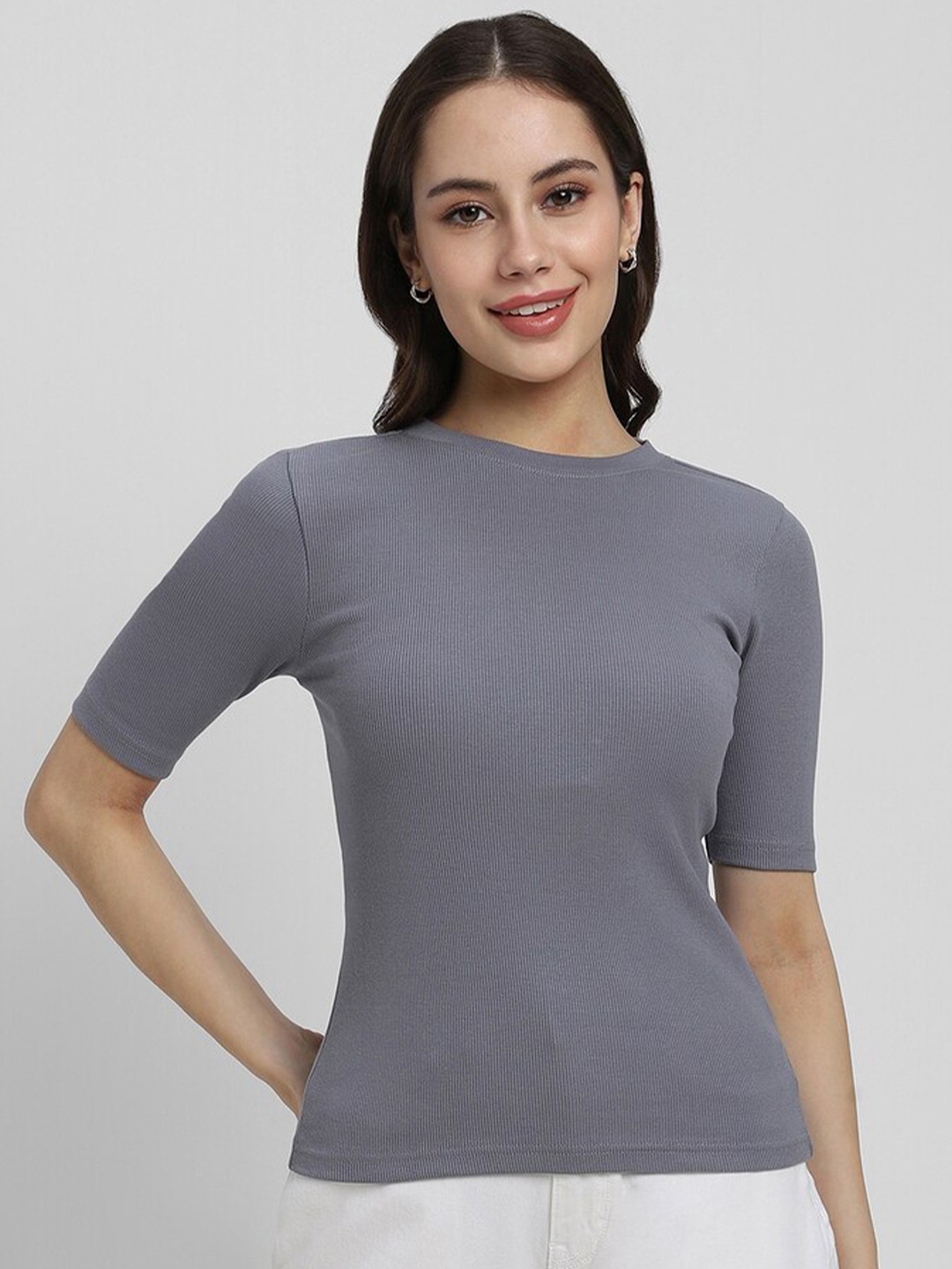 

FOREVER 21 Grey Round Neck Cotton T-shirt