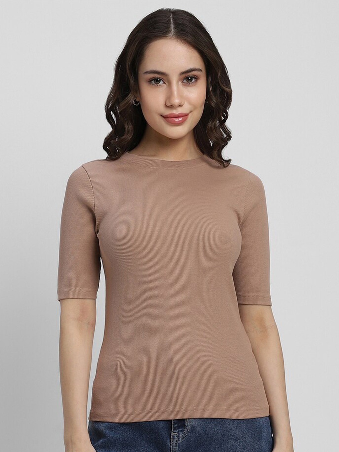 

FOREVER 21 Brown Round Neck Fitted Top