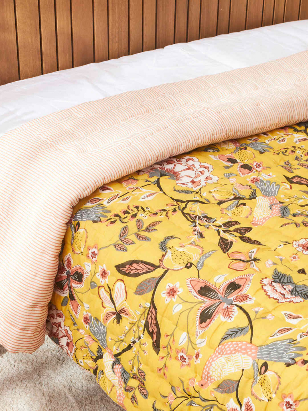 

Chumbak Yellow Floral Mild Winter Double Bed Quilt