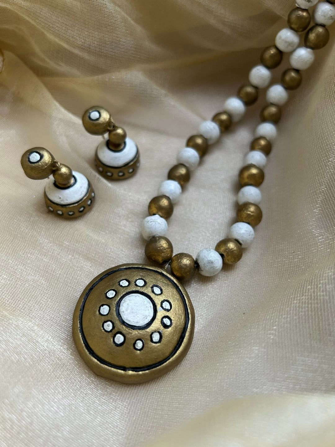 

FIROZA Terracotta Jewellery Set, Gold