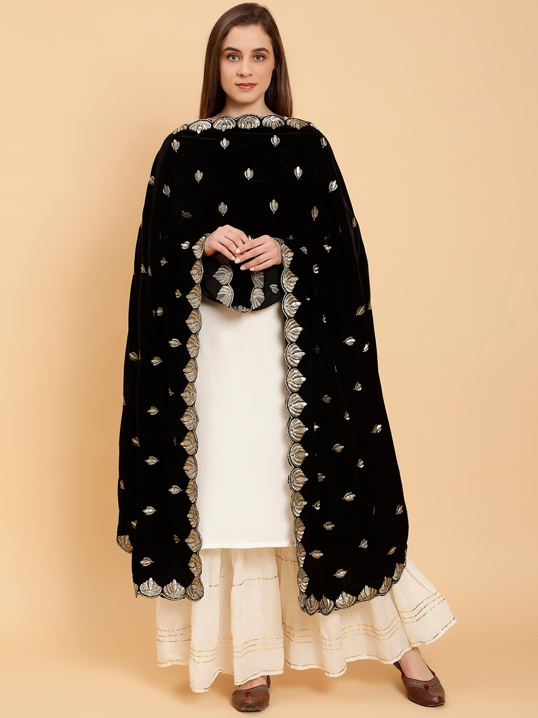 

Moda Chales Floral Embroidered Velvet Dupatta, Black