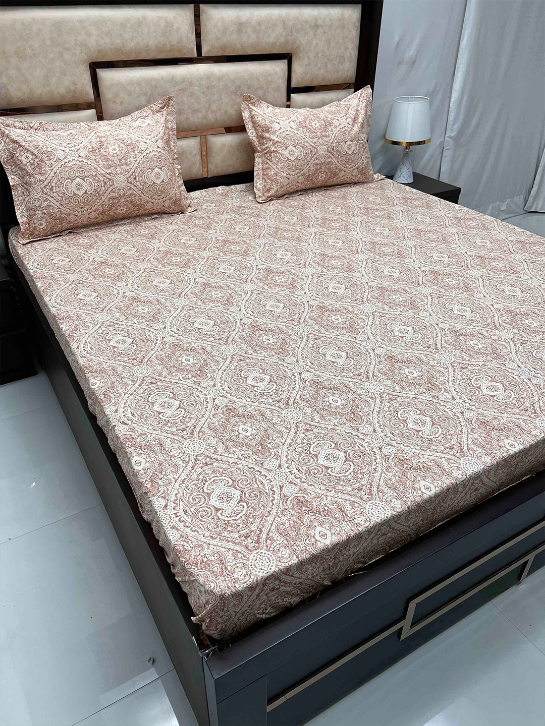 

Pure Decor Royal Velar Brown Printed Cotton 400 TC Super King Bedsheet & Pillow Covers