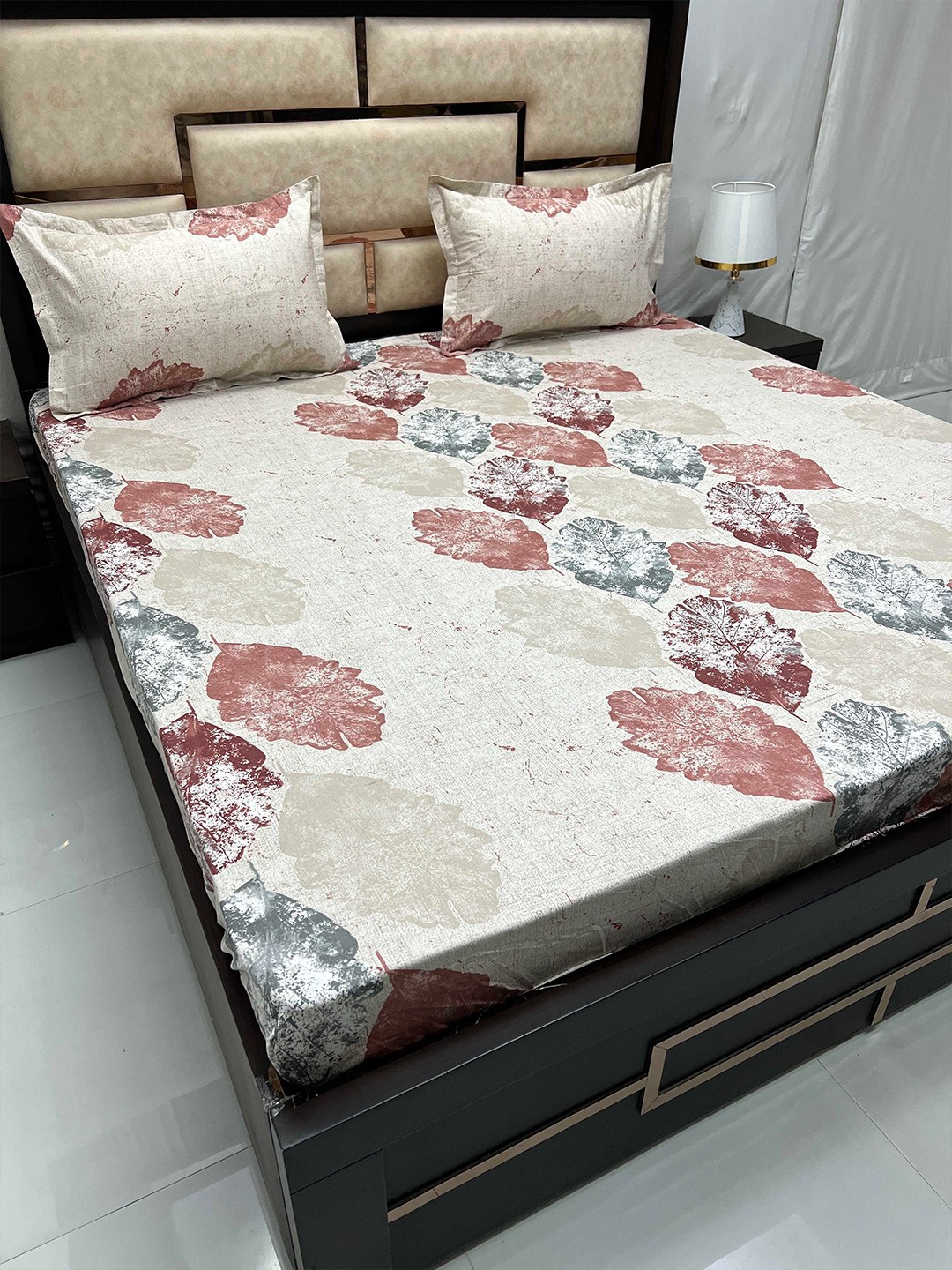

Pure Decor Royal Velar Beige Floral Cotton 400 TC Super King Bedsheet & 2 Pillow Covers