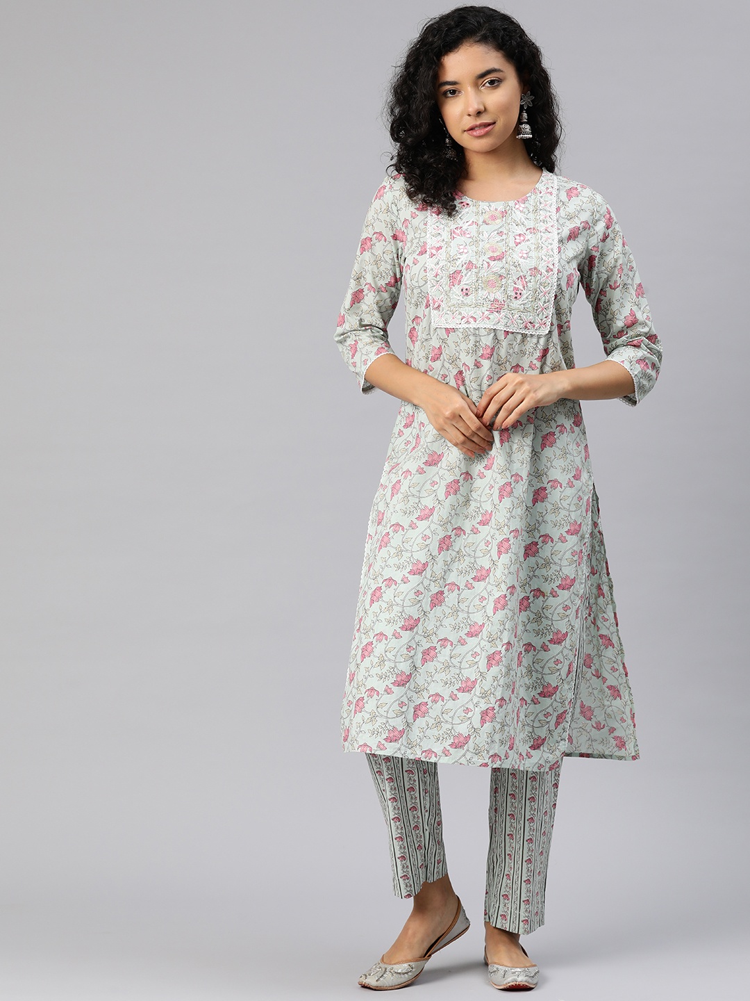 

Readiprint Fashions Floral Printed Regular Mirror Work Pure Cotton Kurta with Trousers, Green