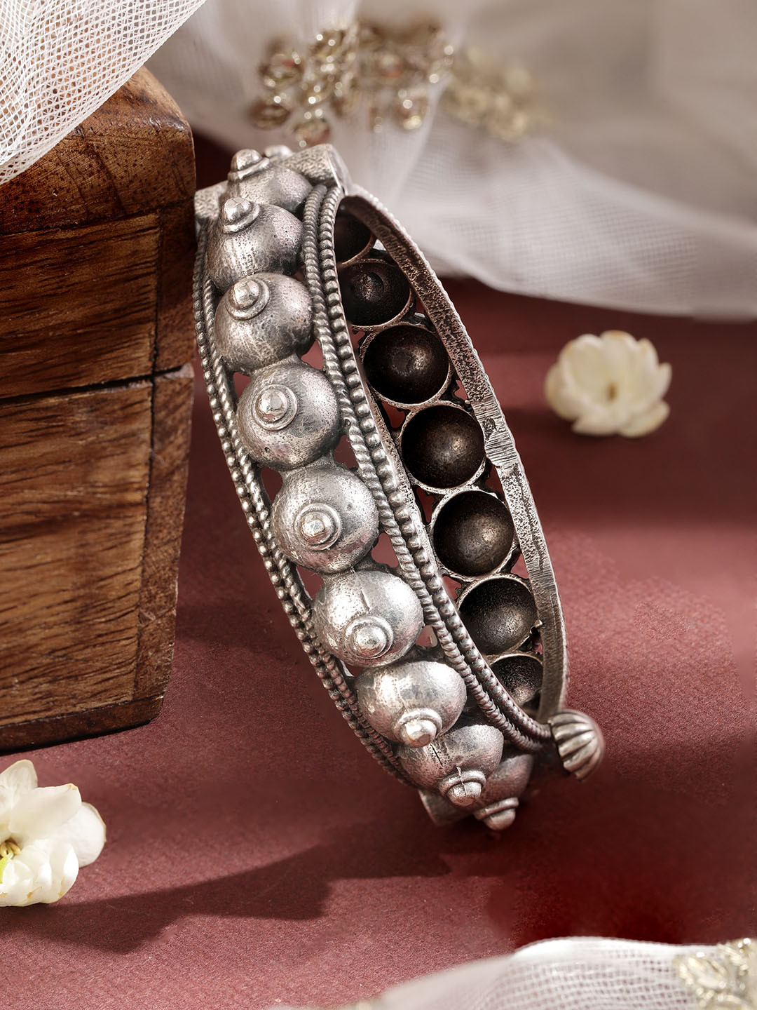 

Rubans Rhodium-Plated Oxidized Bangle-Style Bracelet, Silver