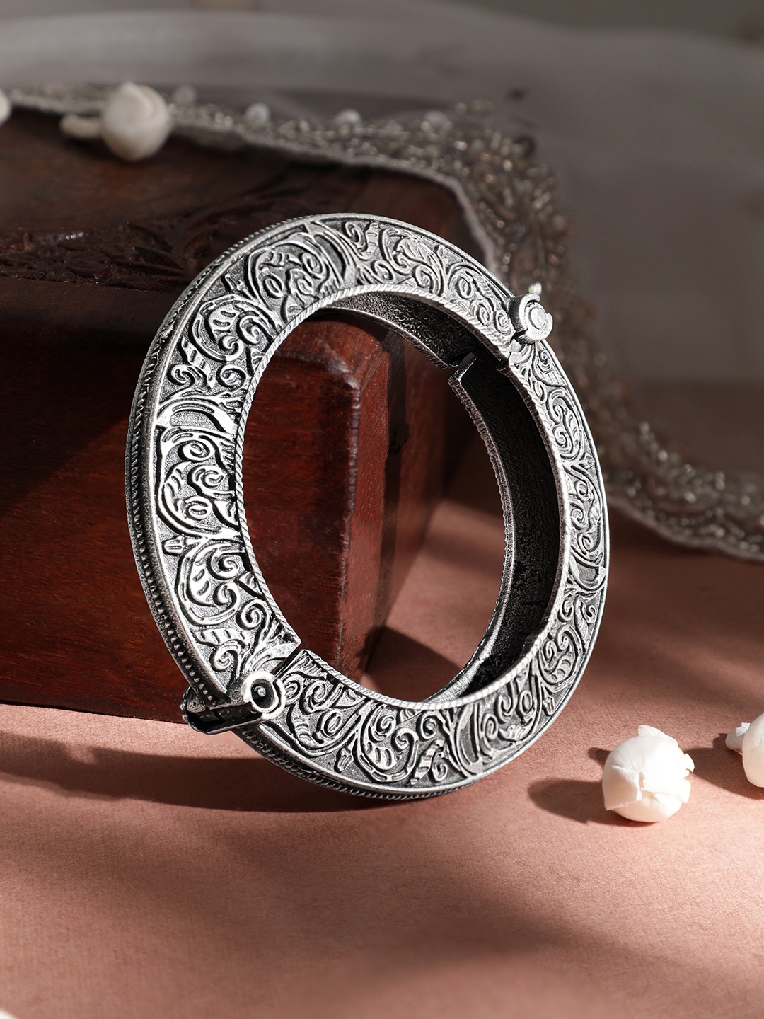 

Rubans Rhodium-Plated Oxidized Bangle-Style Bracelet, Silver