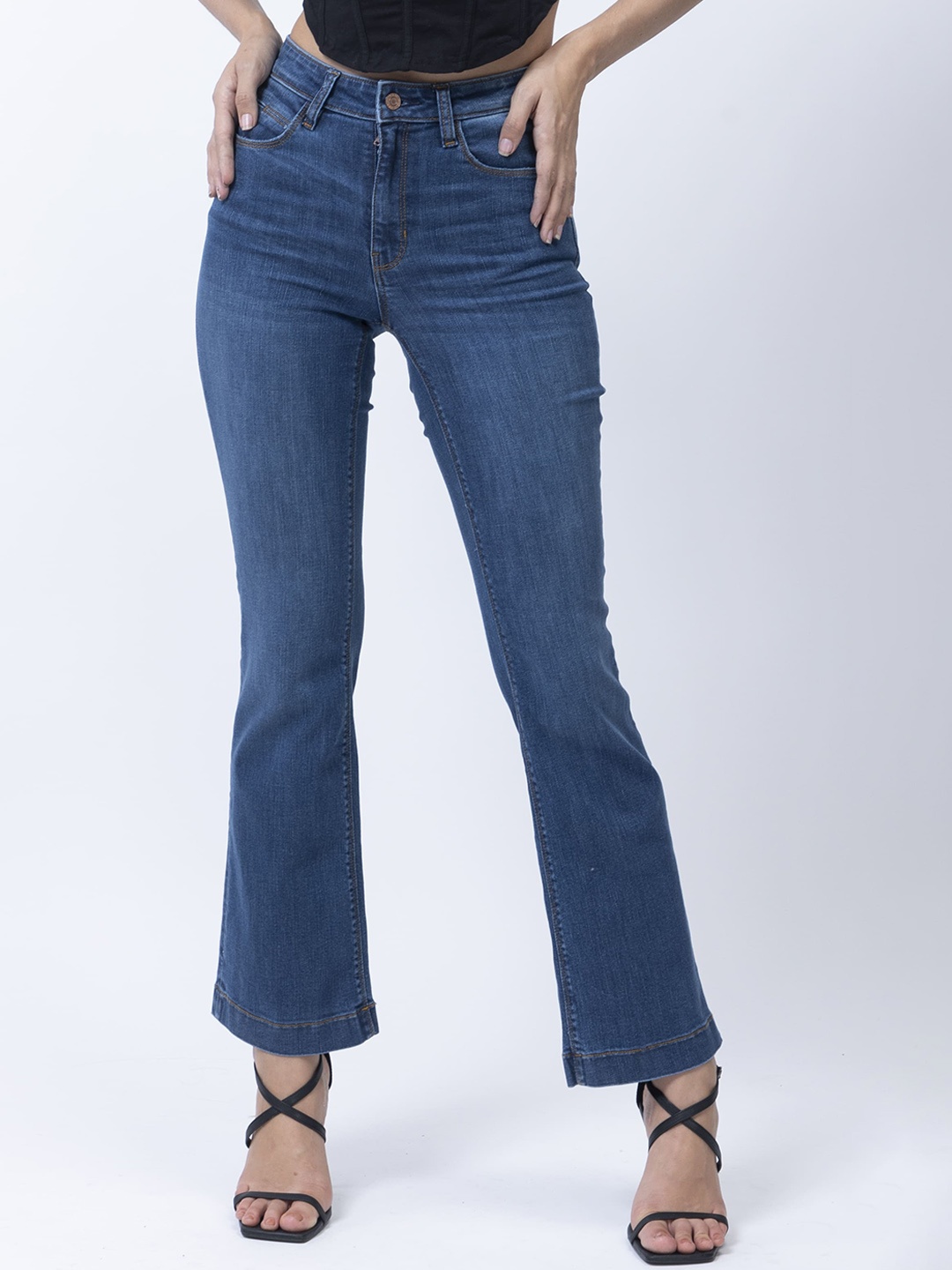 

GUESS Women Flared High Rise Clean Look Bootcut Stretchable Jeans, Blue