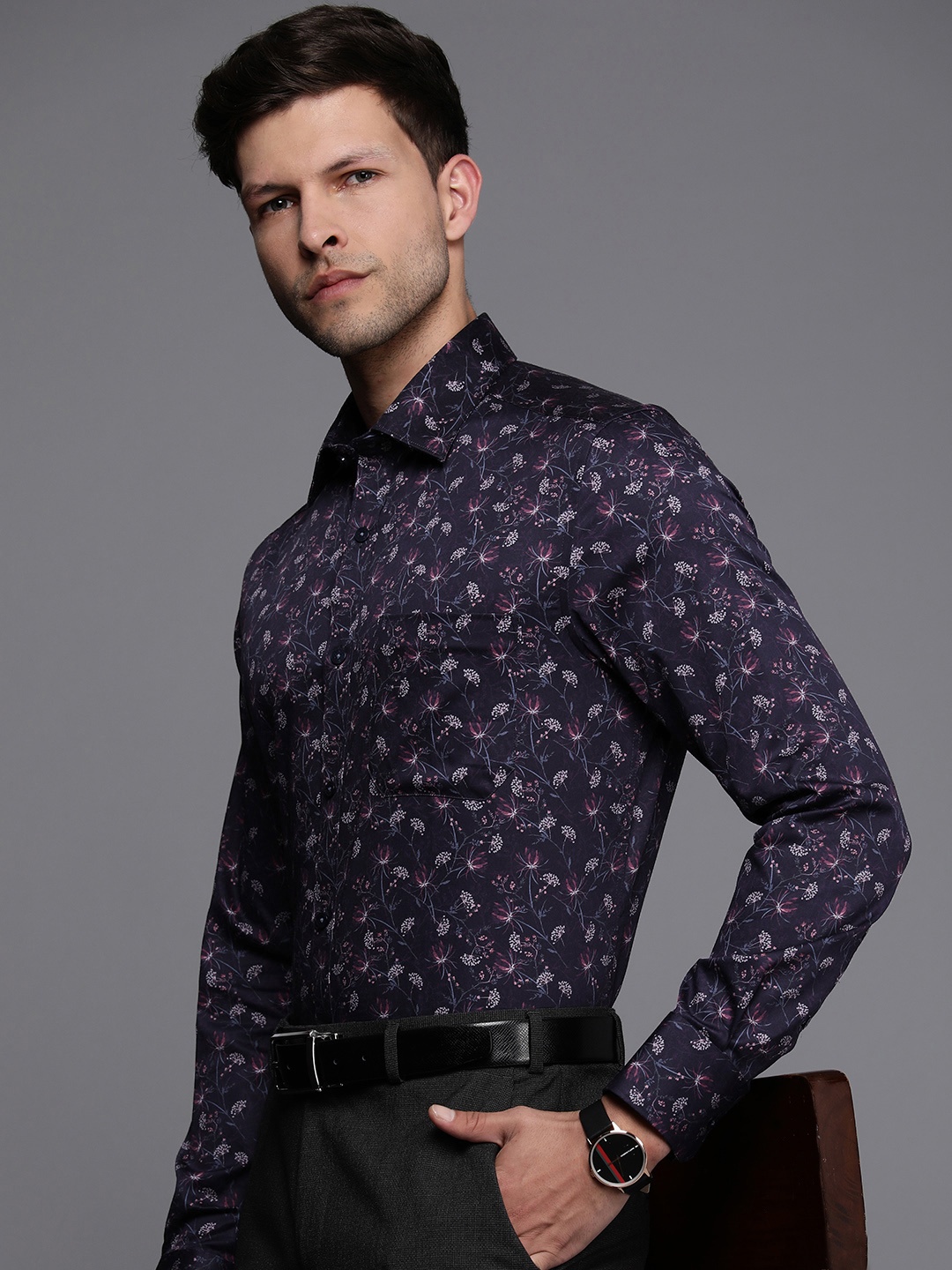 

Louis Philippe Classic Fit Floral Printed Pure Cotton Formal Shirt, Navy blue