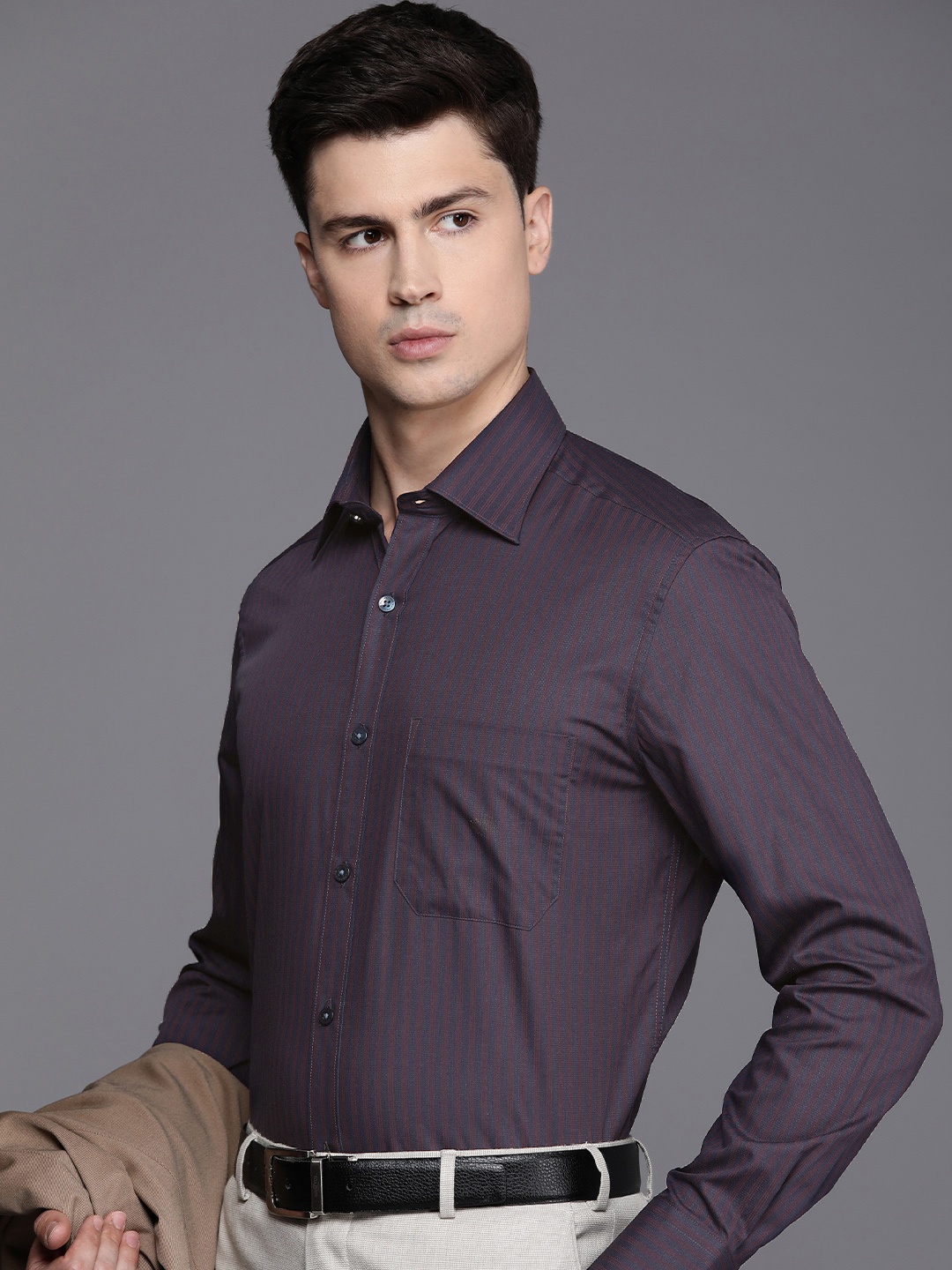 

Louis Philippe Men Classic Opaque Striped Formal Shirt, Navy blue