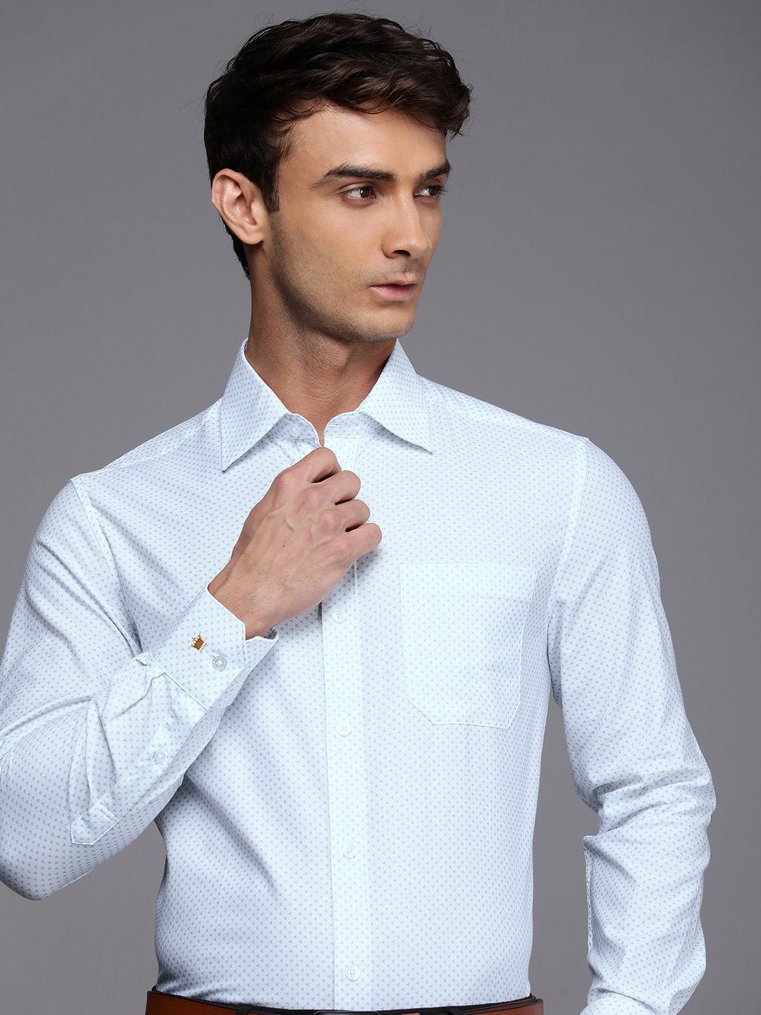 

Louis Philippe Opaque Geometric Printed Pure Cotton Formal Shirt, White