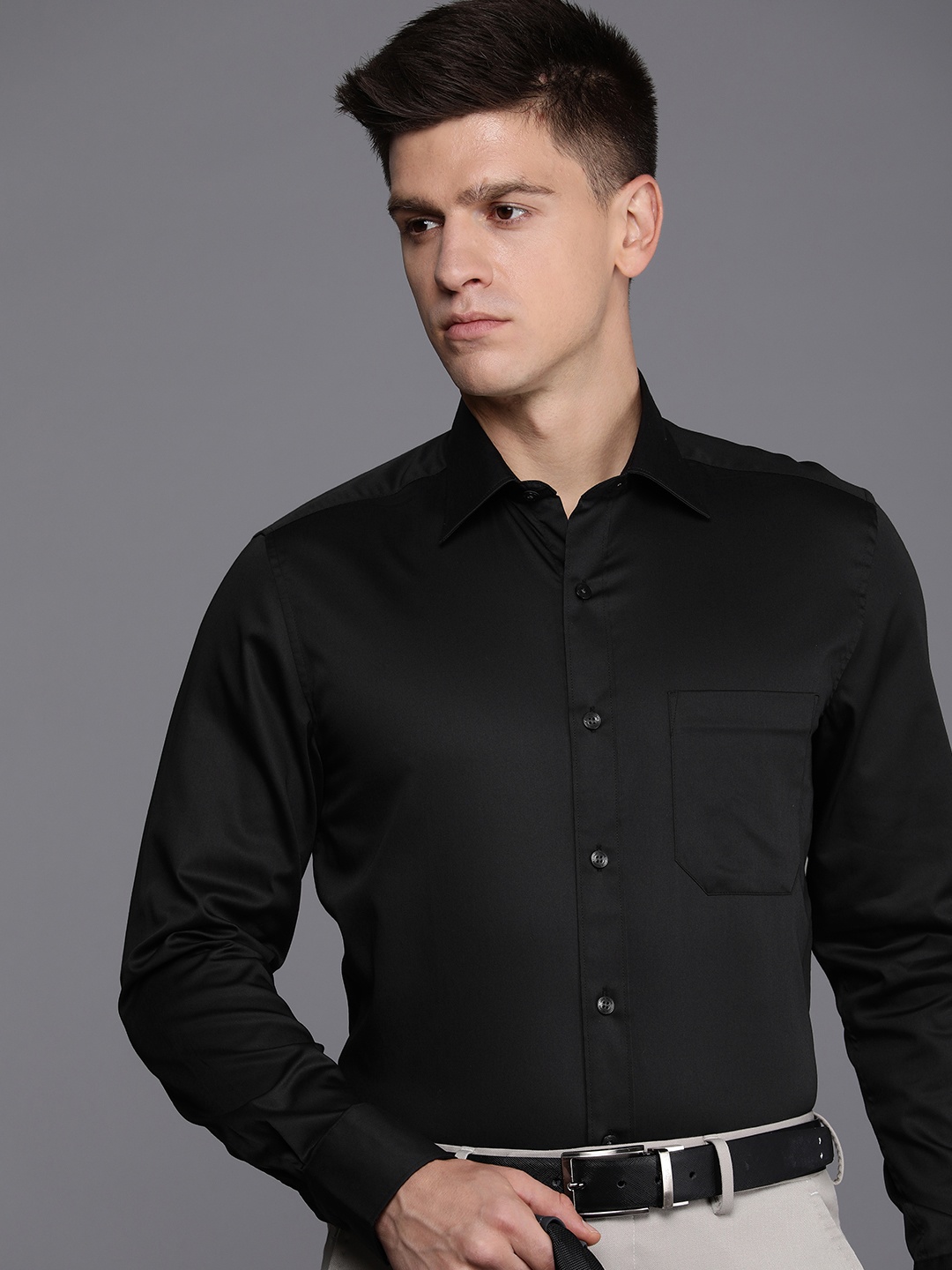 

Louis Philippe Solid Classic Fit Pure Cotton Formal Shirt, Black