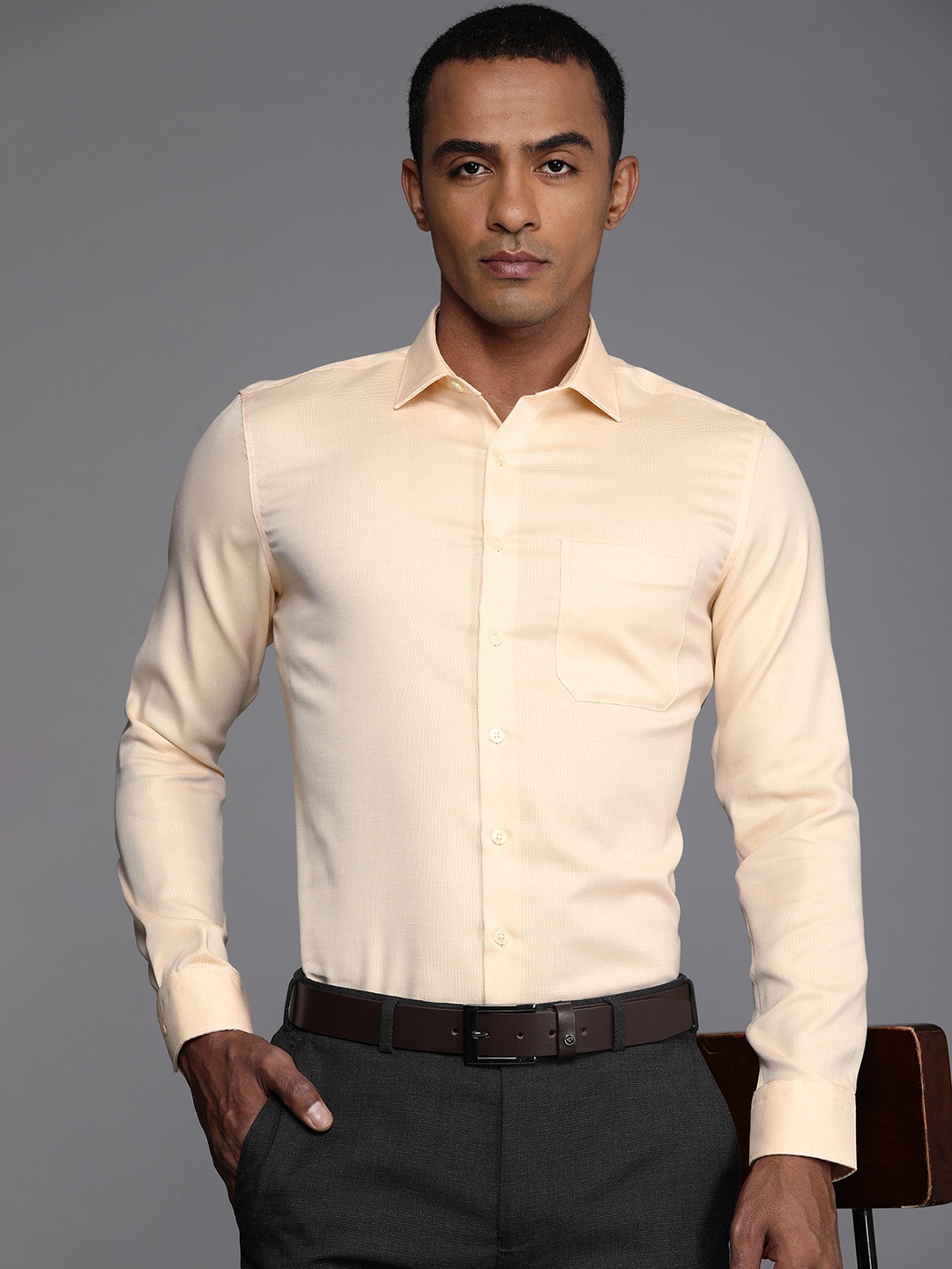 

Louis Philippe Men Slim Fit Formal Shirt, Yellow