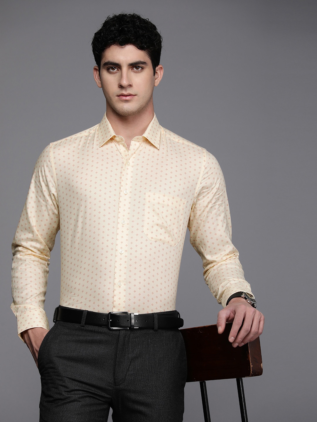 

Louis Philippe Pure Cotton Slim Fit Geometric Printed Formal Shirt, Yellow