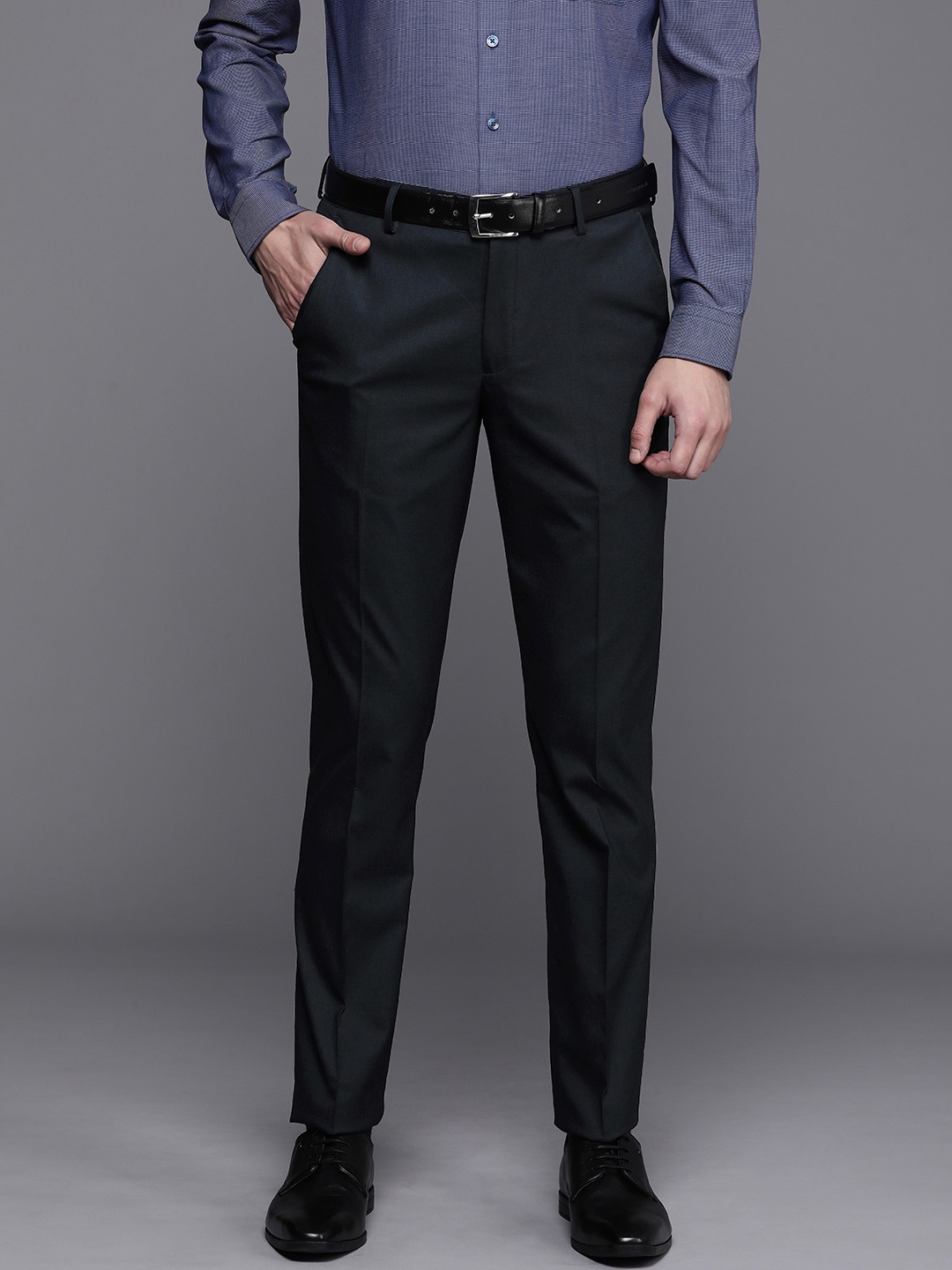 

Louis Philippe Men Slim Fit Trousers, Black