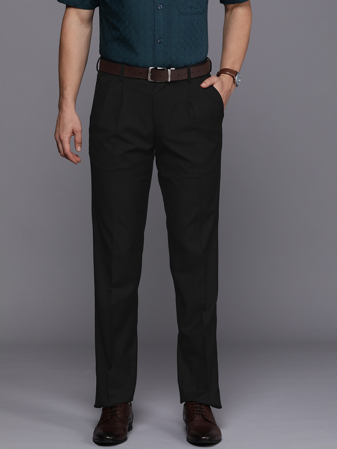 

Louis Philippe Men Solid Slim Fit Formal Trousers, Black