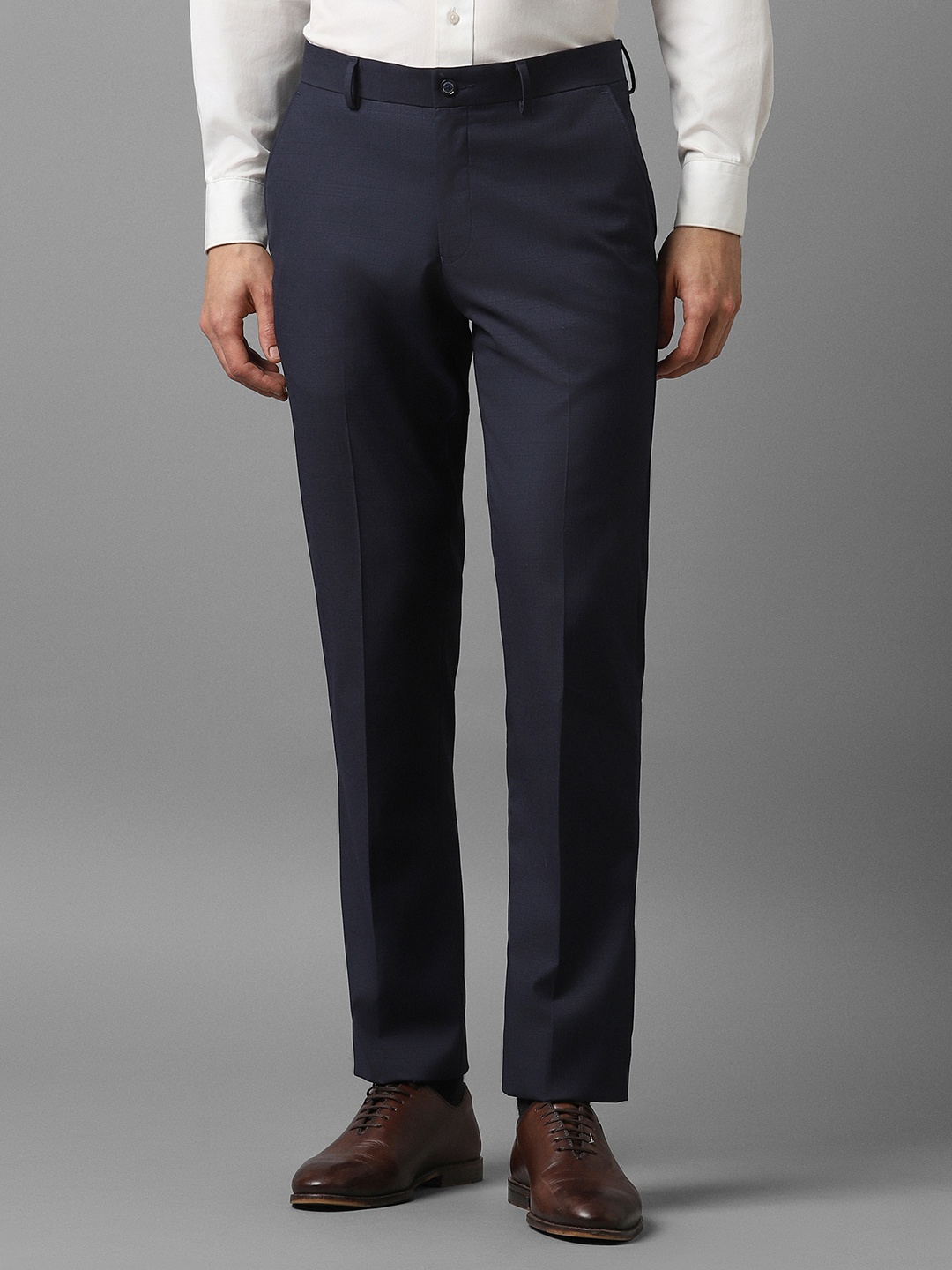 

Louis Philippe Men Checked Slim Fit Formal Trousers, Navy blue