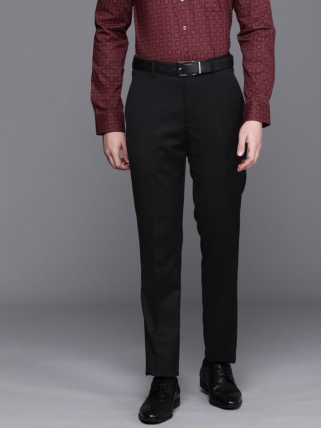 

Louis Philippe Men Slim Fit Trousers, Black