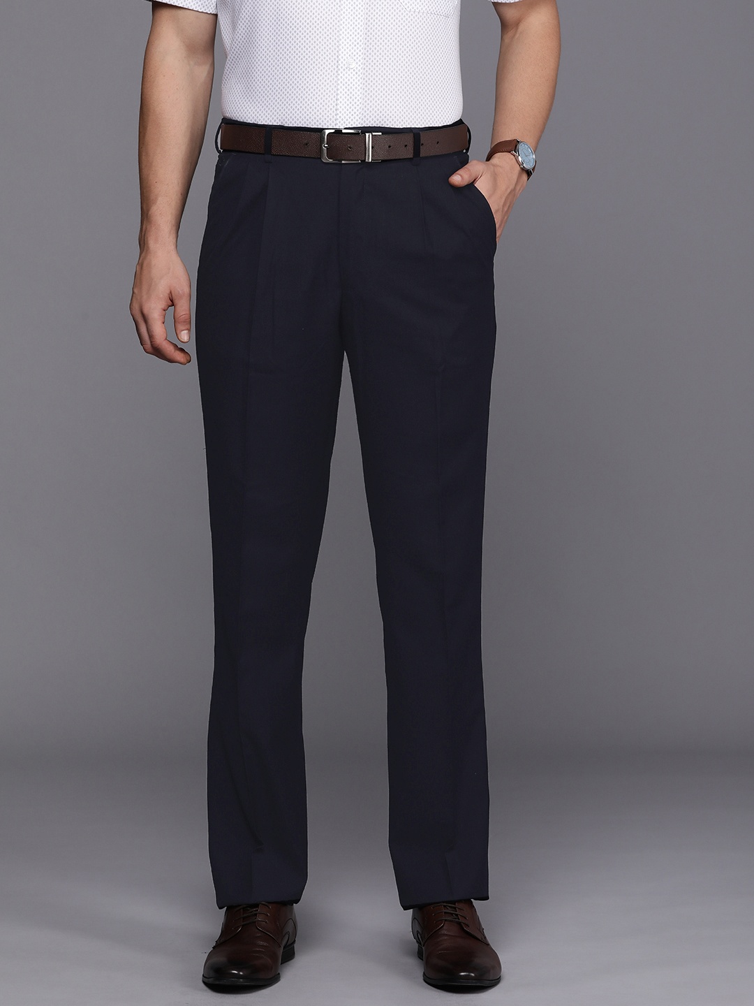 

Louis Philippe Men Classic Trousers, Navy blue