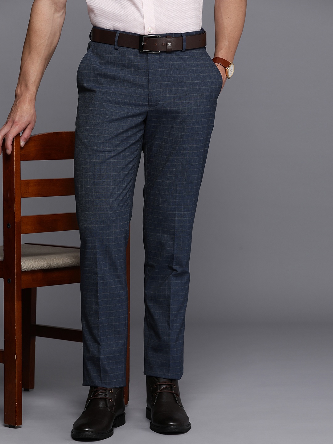 

Louis Philippe Men Checked Slim Fit Mid-Rise Formal Trousers, Navy blue