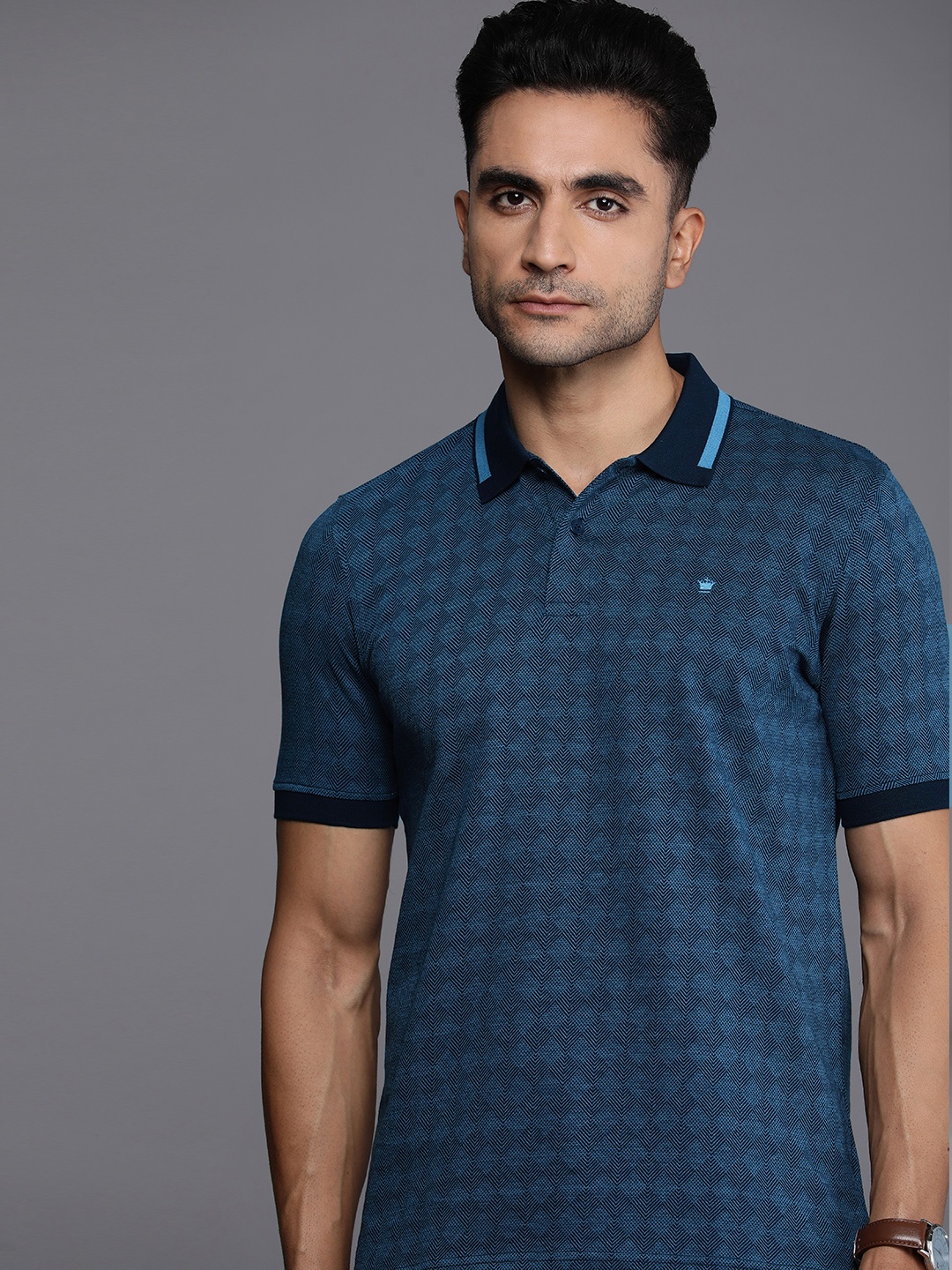 

Louis Philippe Printed Polo Collar Pure Cotton Pockets T-shirt, Navy blue