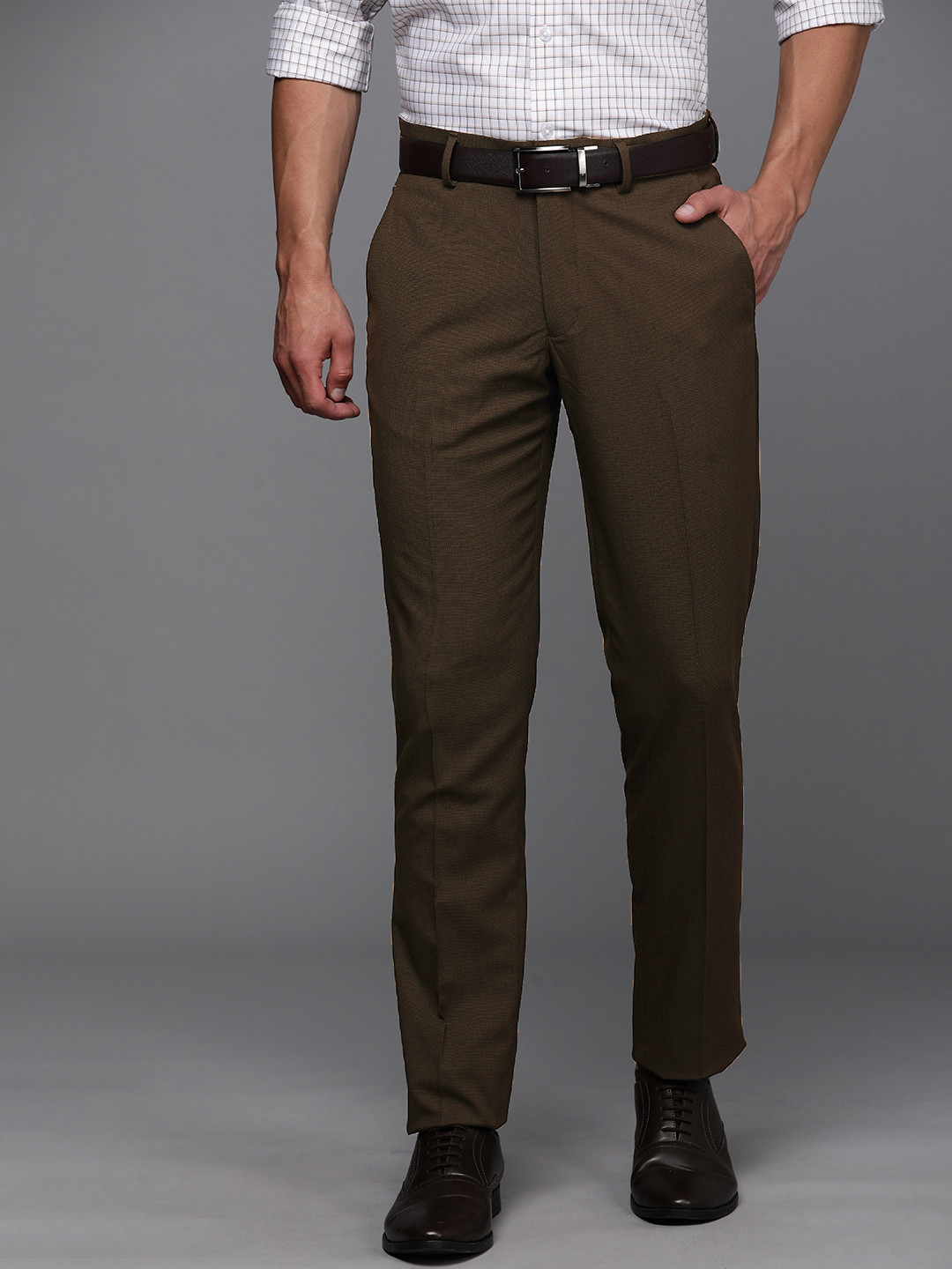 

Louis Philippe Men Slim Fit Formal Trousers, Black