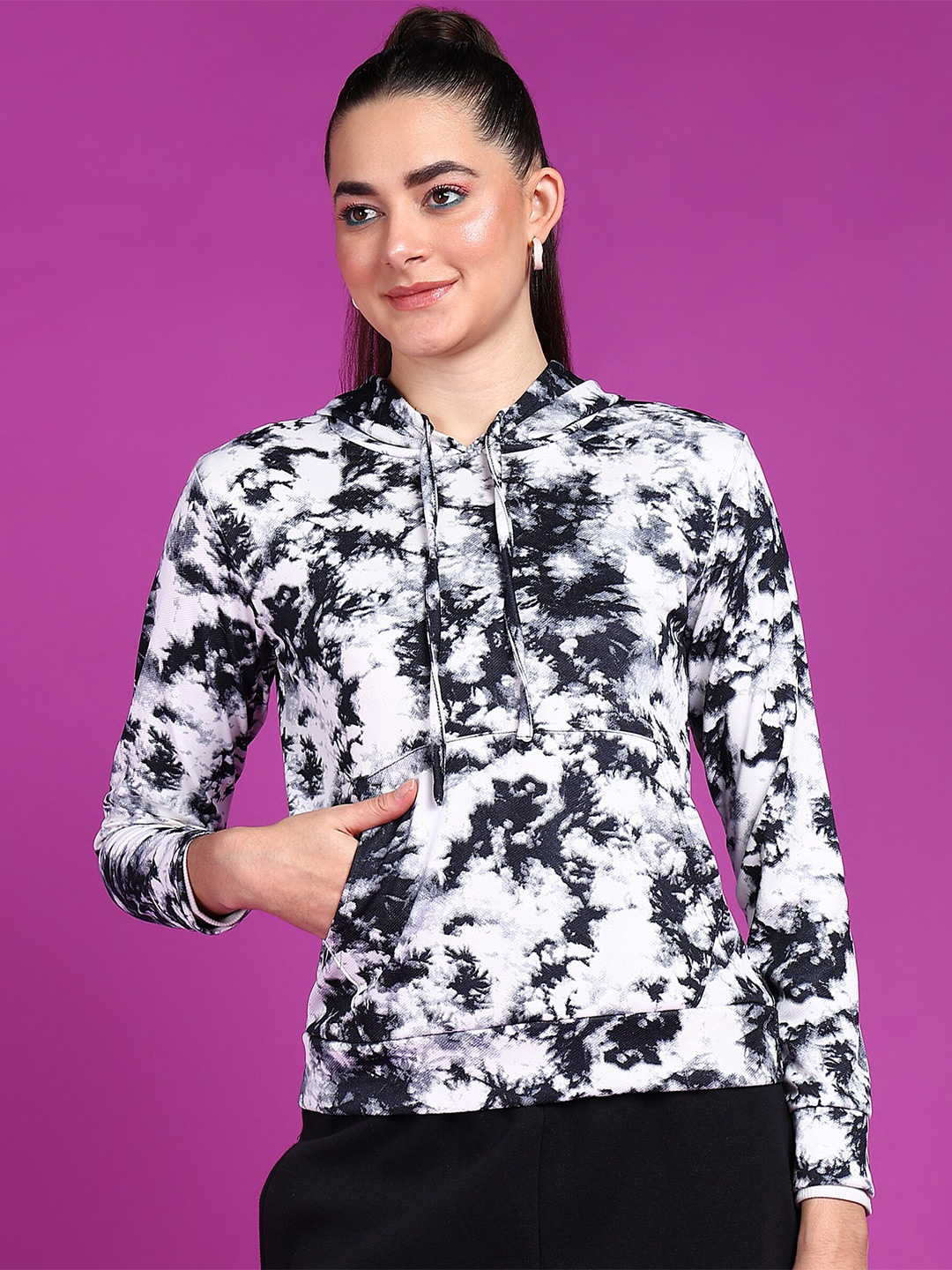 

Popwings Abstract Printed Hooded Sweatshirt, Black