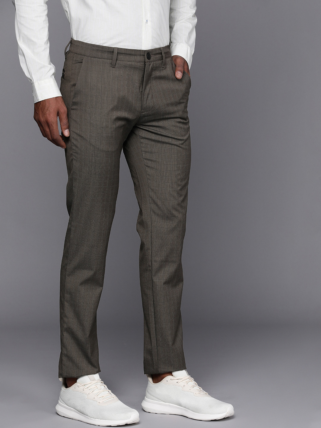 

Louis Philippe Ath.Work Men Checked Tapered Fit Trousers, Charcoal