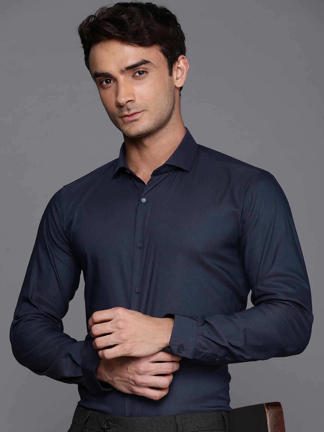 

Louis Philippe Ath.Work Super Slim Fit Opaque Semiformal Shirt, Navy blue