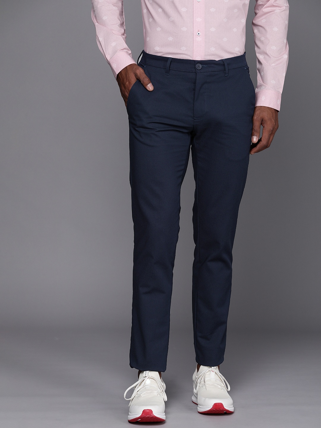 

Louis Philippe Ath.Work Men Tapered Fit Trousers, Navy blue