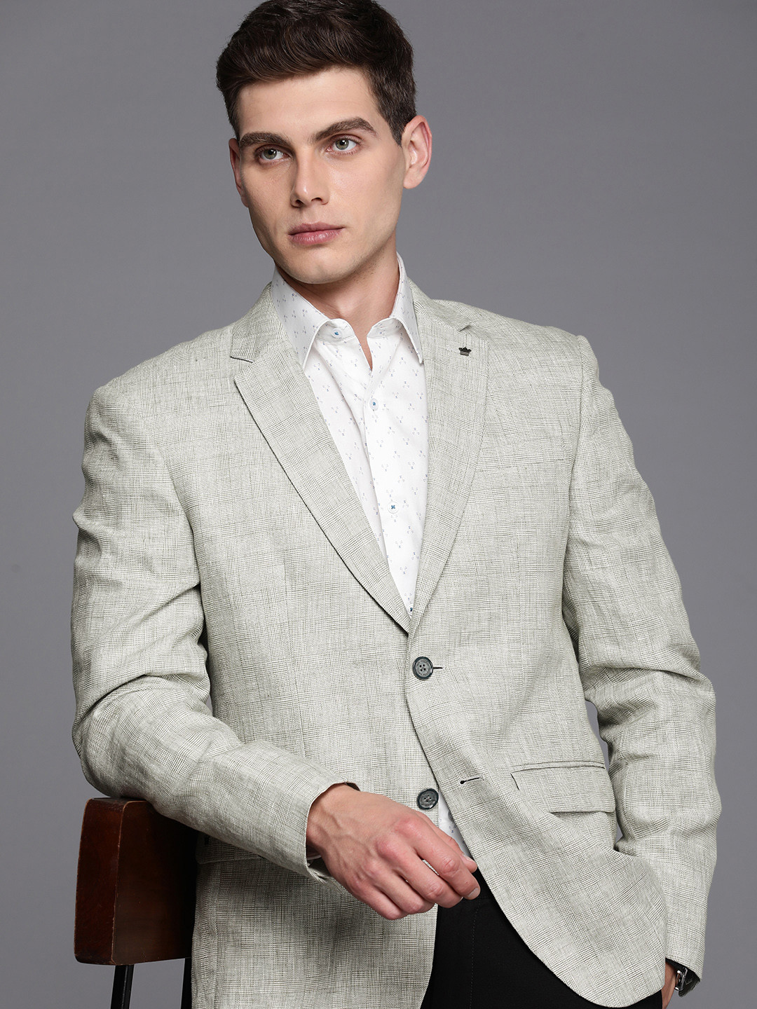 

Louis Philippe Men Pure Linen Checked Blazer, Green
