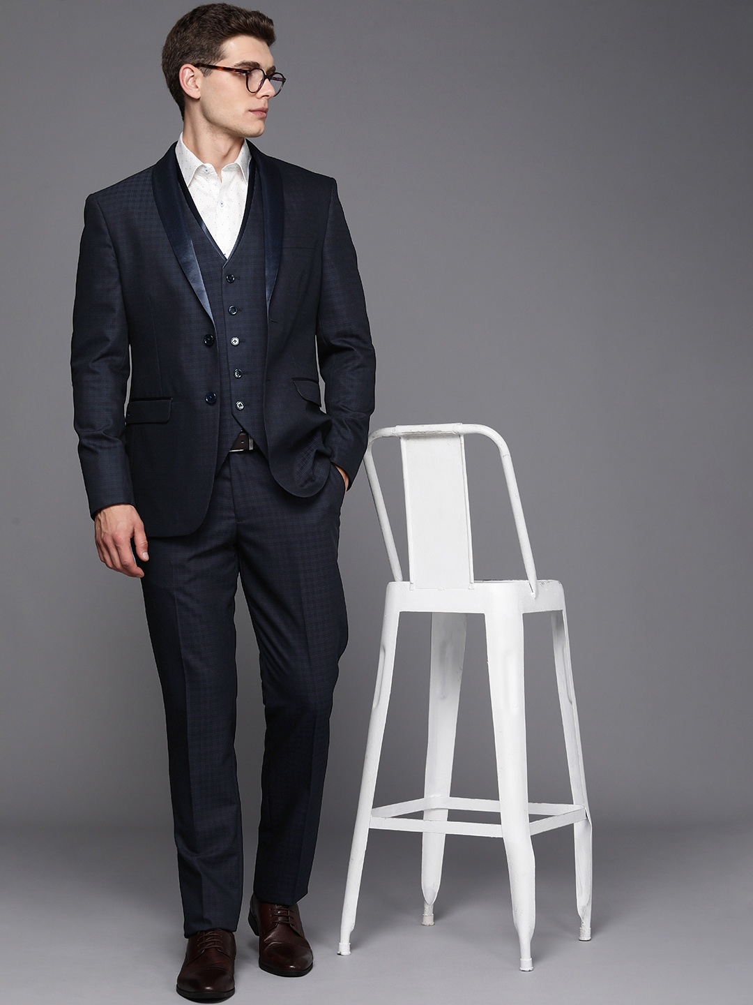 

Louis Philippe Checked Slim-Fit Single-Breasted Formal Suit, Black