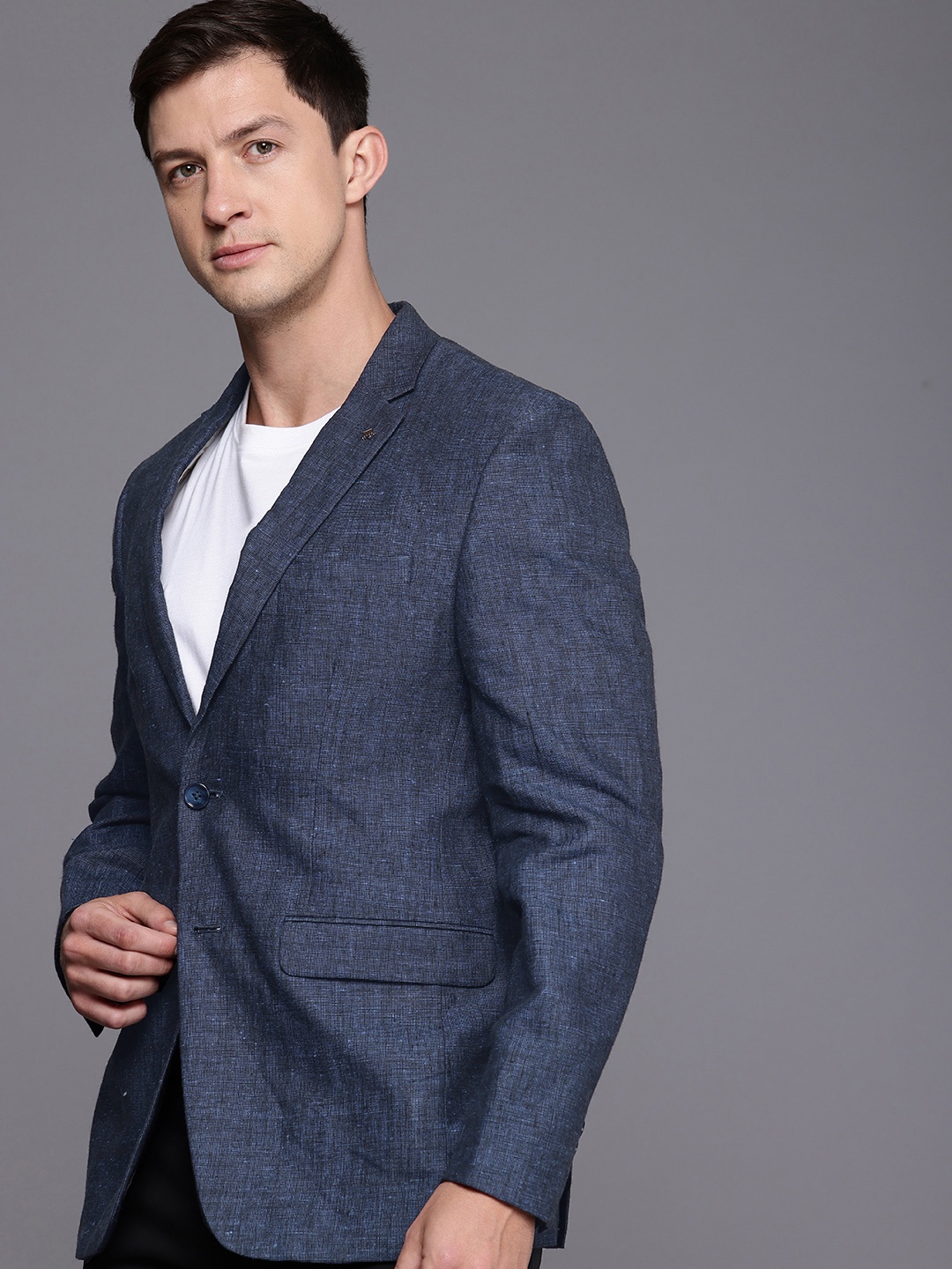 

Louis Philippe Linen Slim Fit Single Breasted Formal Blazer, Navy blue