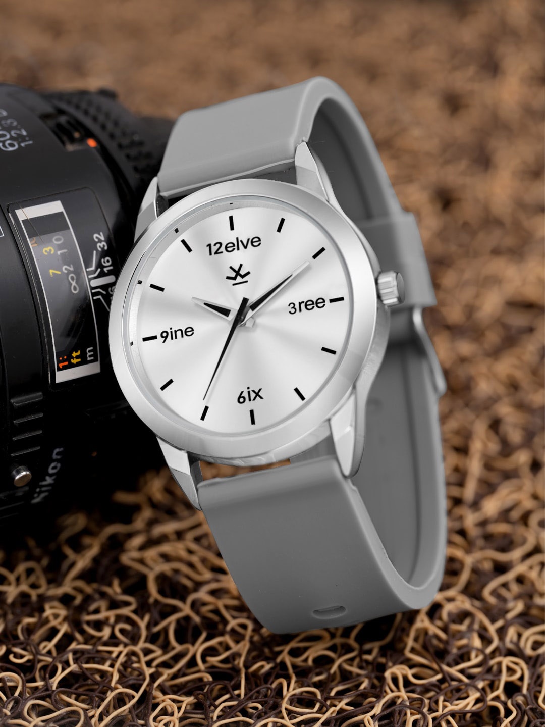 

WROGN Men Dial & Straps Analogue Watch HOBWRG0401, Grey