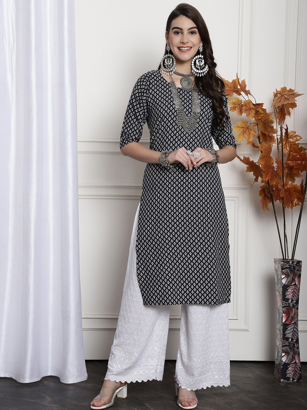 

Ethnic basket Ethnic Motifs Printed Crepe Kurta, Black