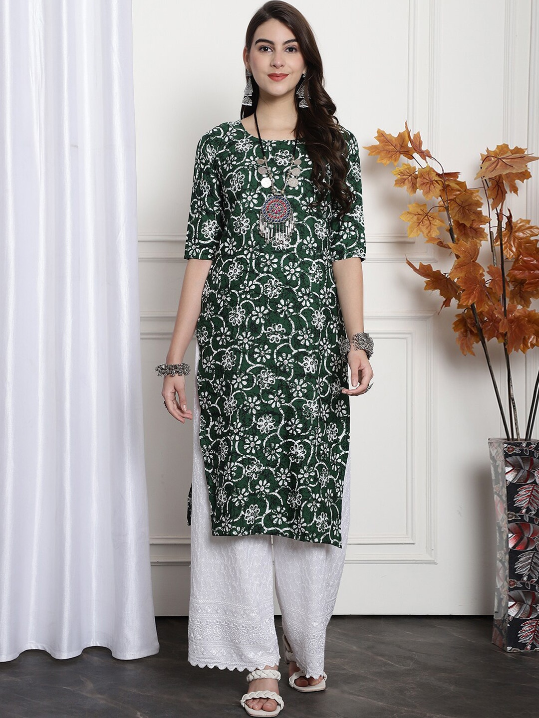 

Ethnic basket Floral Printed Straight Crepe Kurta, Green