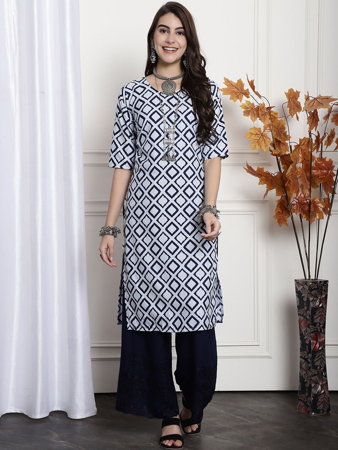 

Ethnic basket Geometric Printed Straight Crepe Kurta, Navy blue
