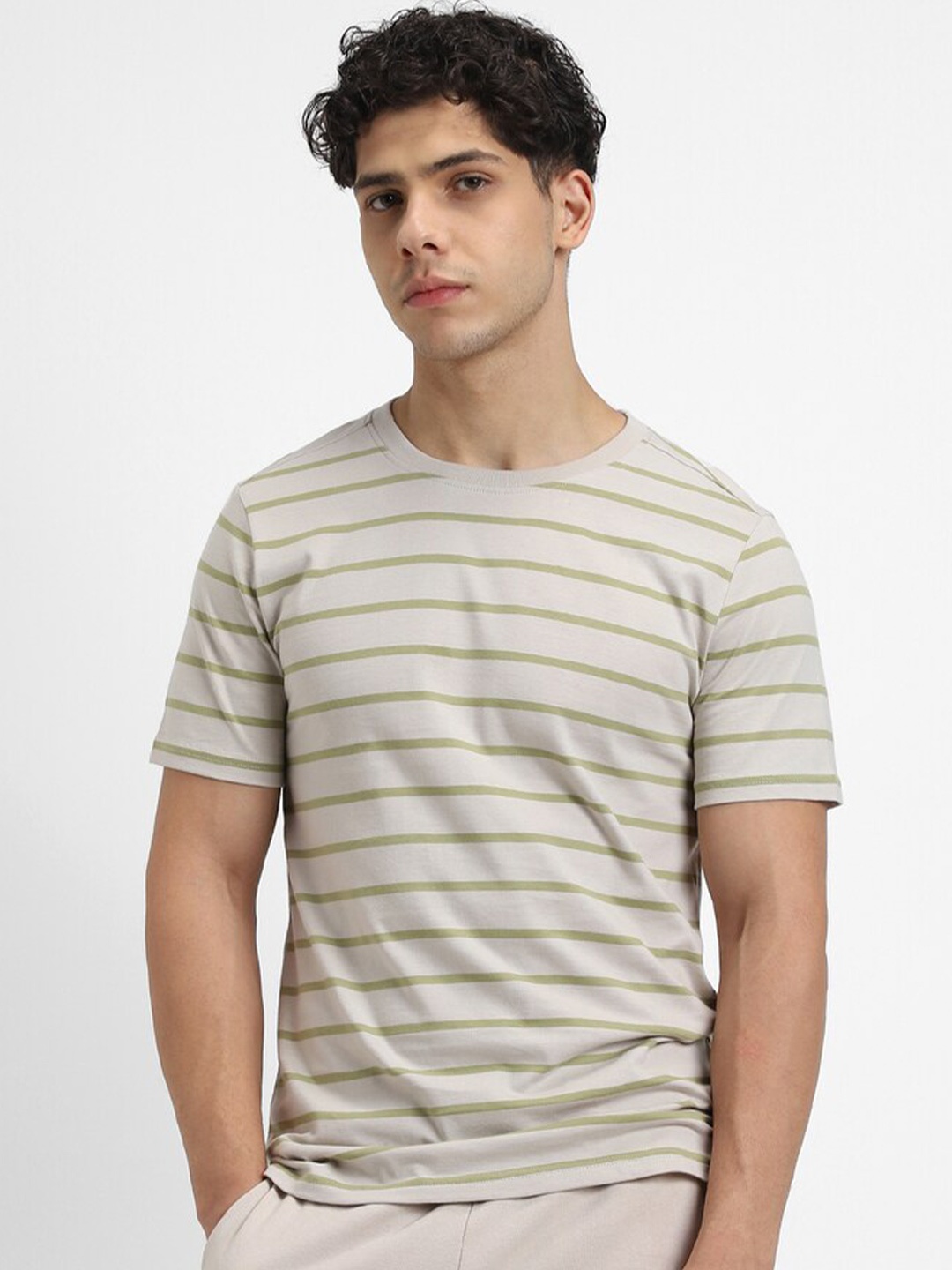 

FOREVER 21 Striped Pure Cotton T-shirt, Grey