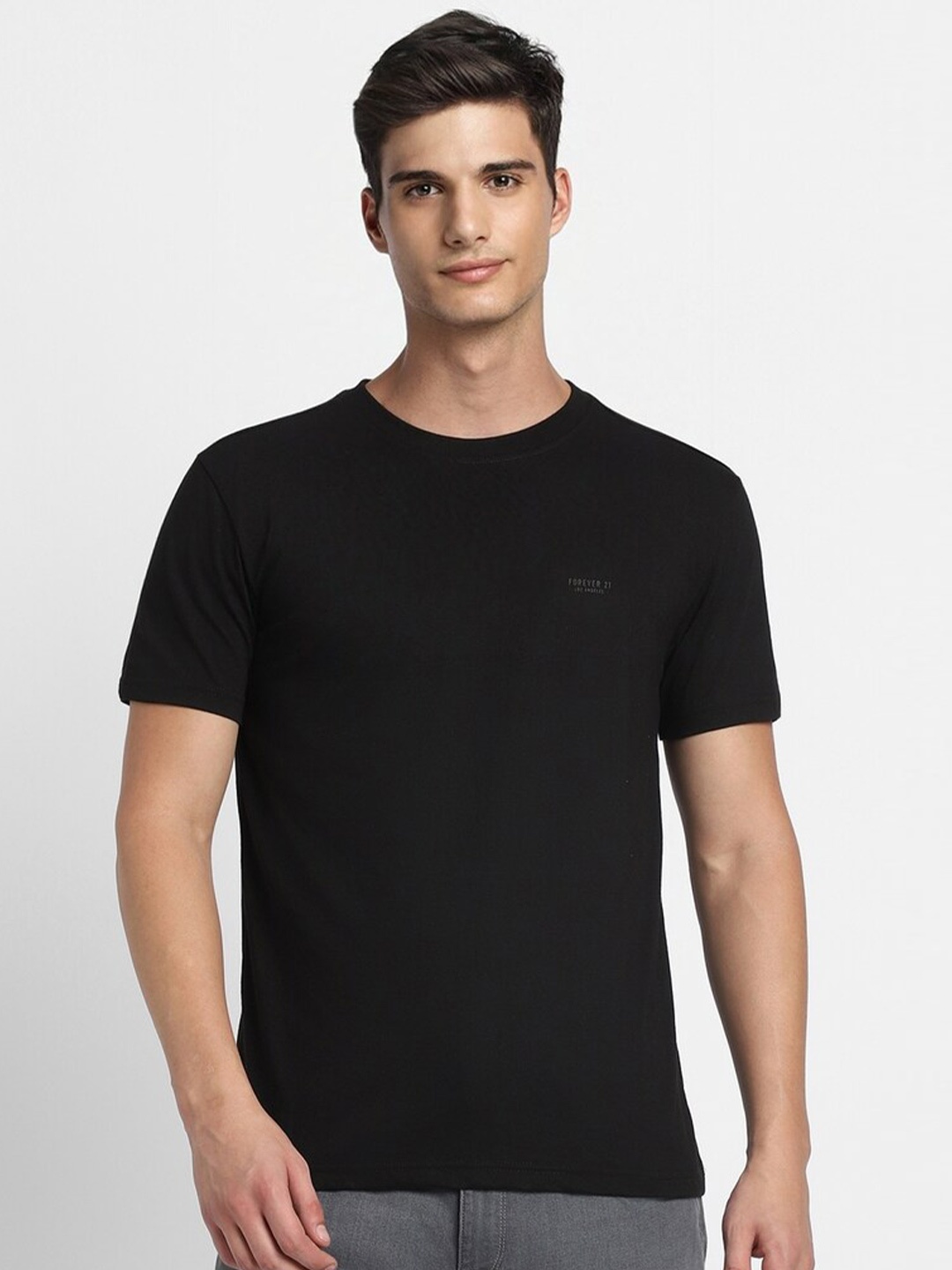 

FOREVER 21 Round Neck Short Sleeves T-shirt, Black