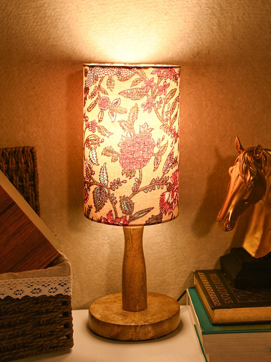 

MARKET99 Beige Printed Cylindrical Wooden Table Lamp