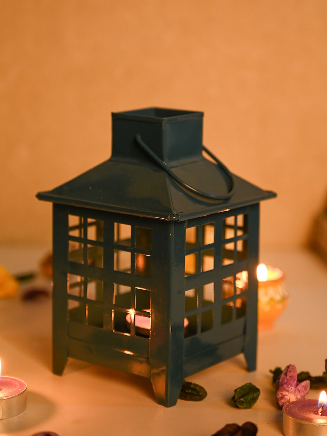 

MARKET99 Blue Textured Metal Loger Lantern Candle Holders