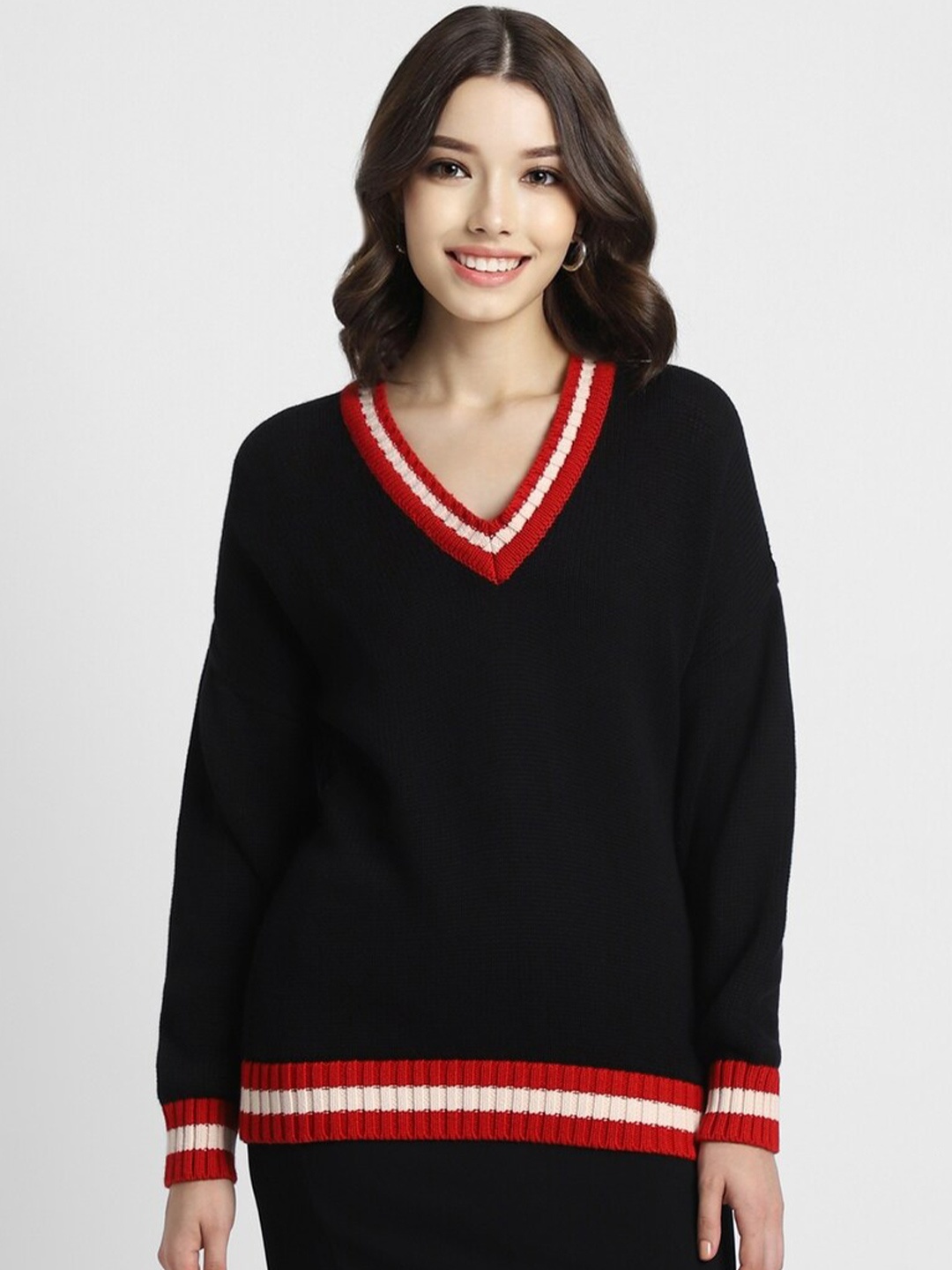 

FOREVER 21 V-Neck Cotton Pullover, Black
