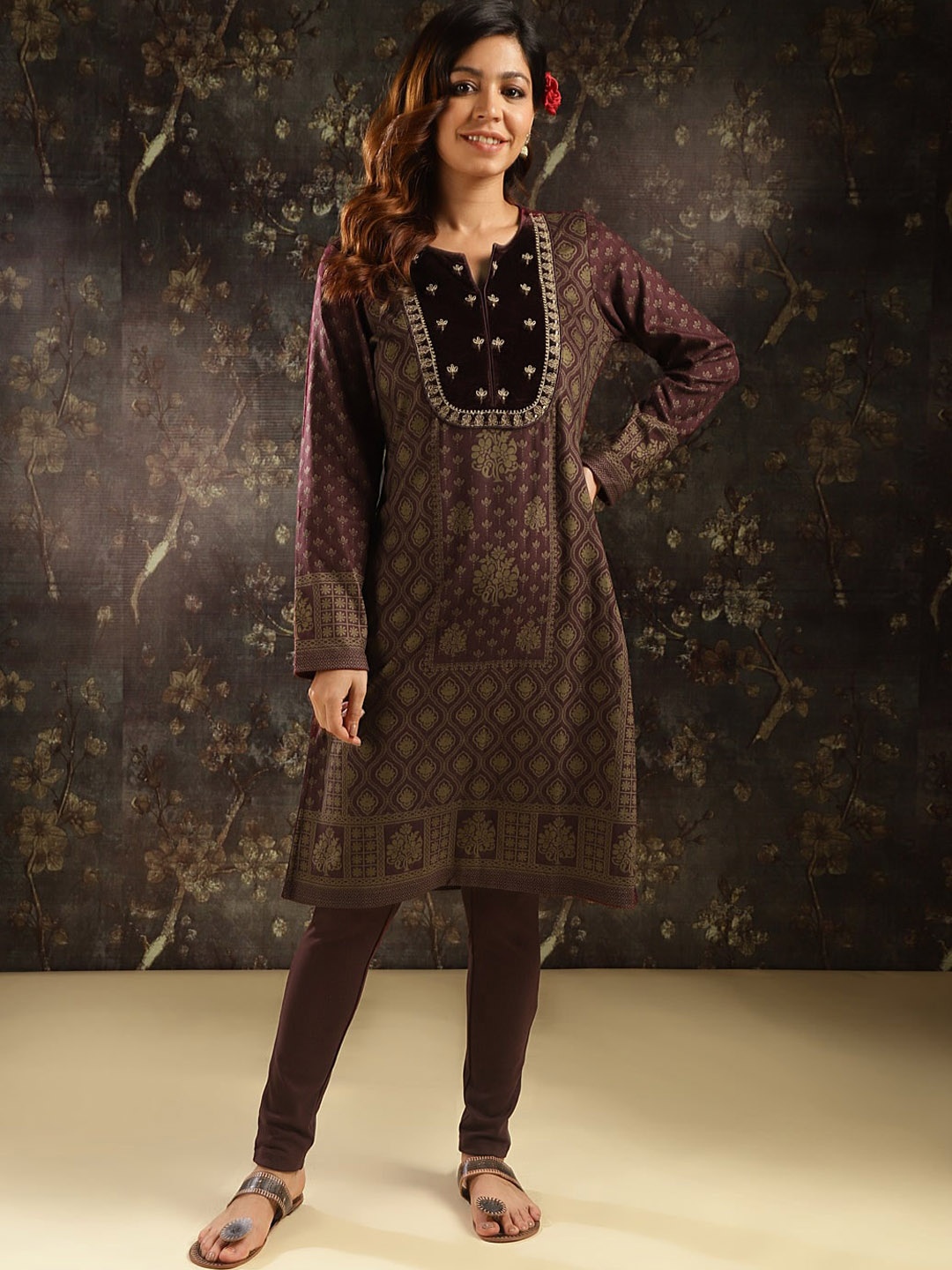 

Lakshita Ethnic Motifs Printed Thread Work Kurta, Maroon