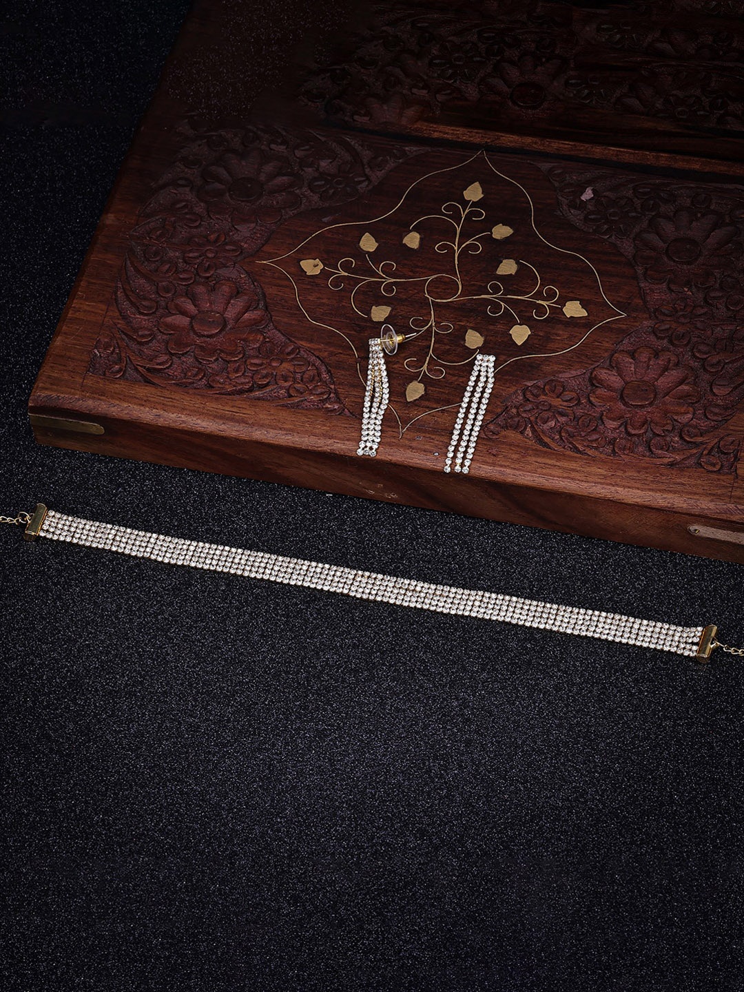 

Sukkhi Gold-Plated American Diamond Studded Jewellery Set