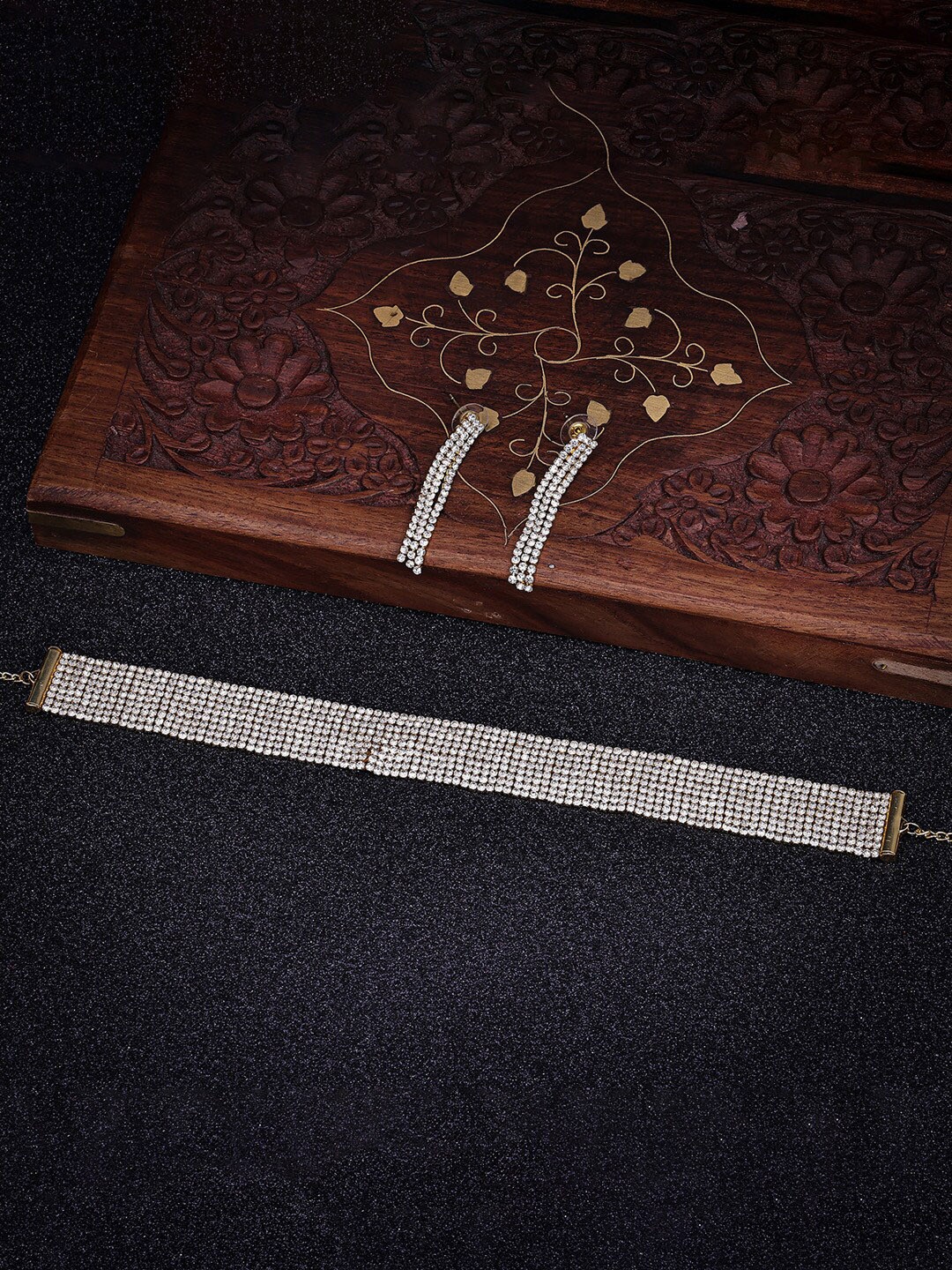 

Sukkhi Gold-Plated AD Stone Studded Jewellery Set