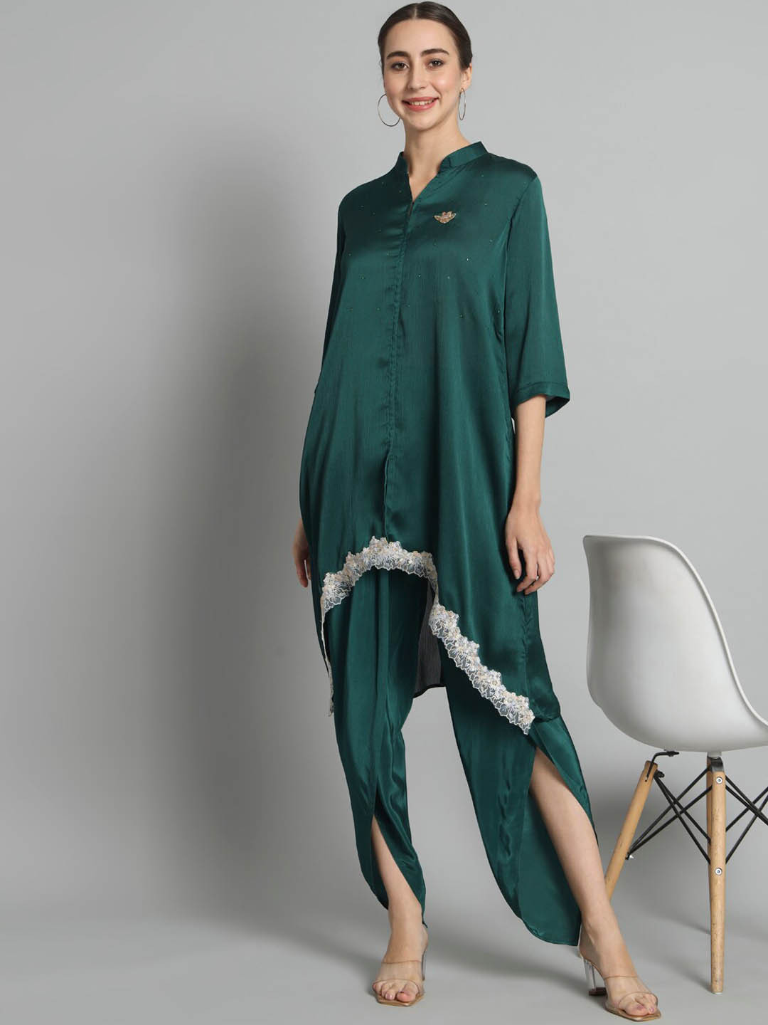 

Trinjann Regular Silk Crepe Kurti with Dhoti Pants, Green