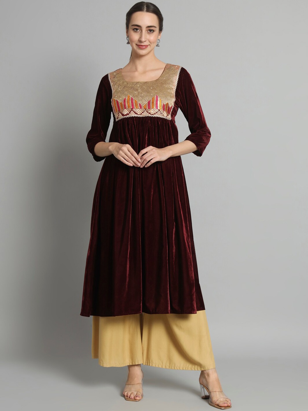 

Trinjann Geometric Yoke Design Gotta Patti Velvet Anarkali Kurta, Maroon